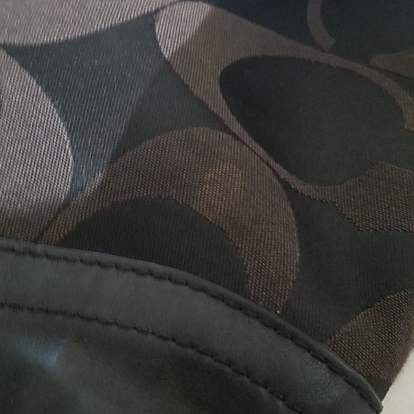 Coach black cross body bag B18 - Picture 8 of 8